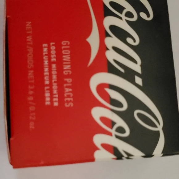 Morphe all over Coca Cola glow NEW - Picture 3 of 4